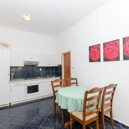 Apartments Ivanka Вис Экстерьер фото