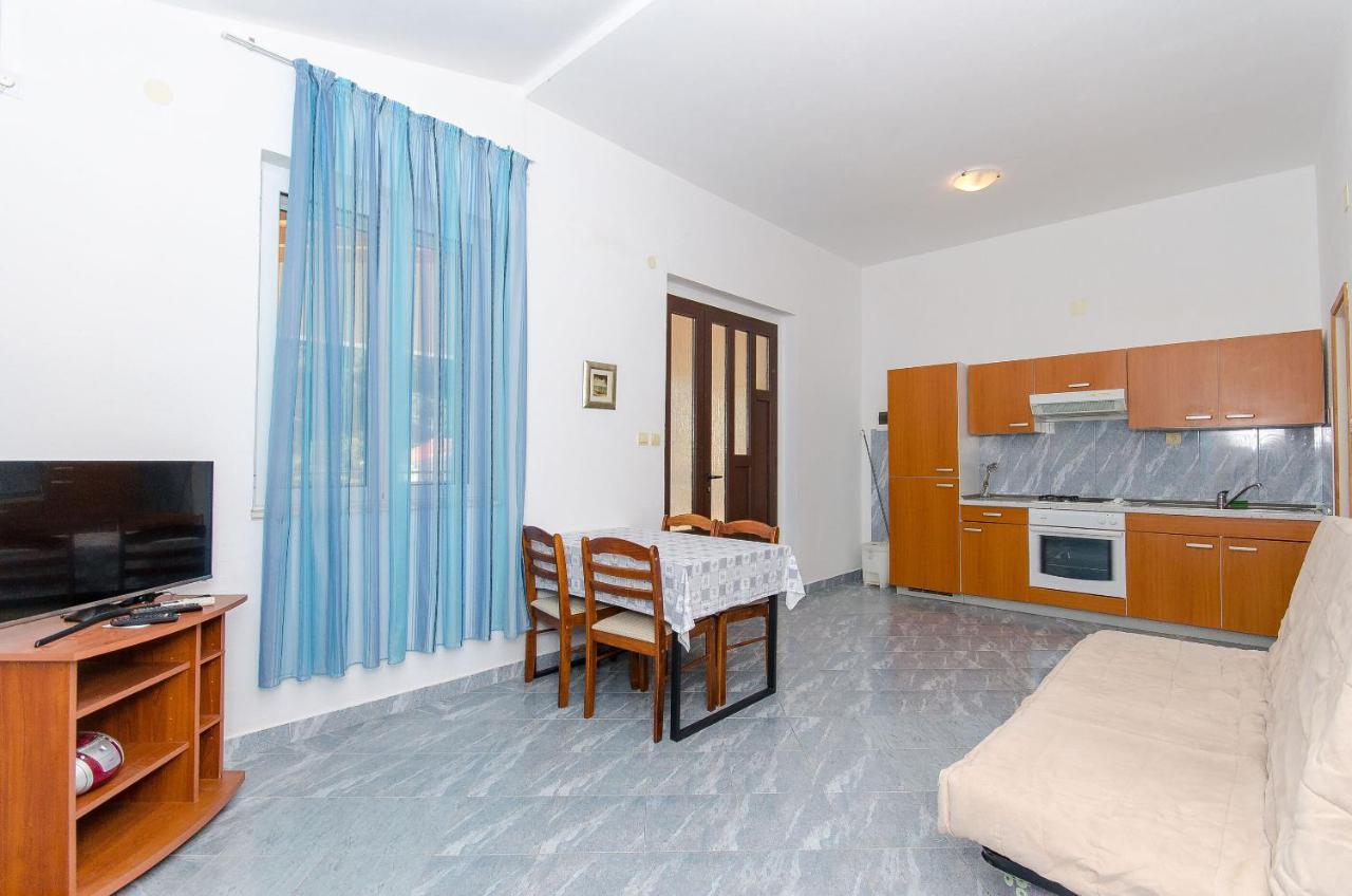 Apartments Ivanka Вис Экстерьер фото