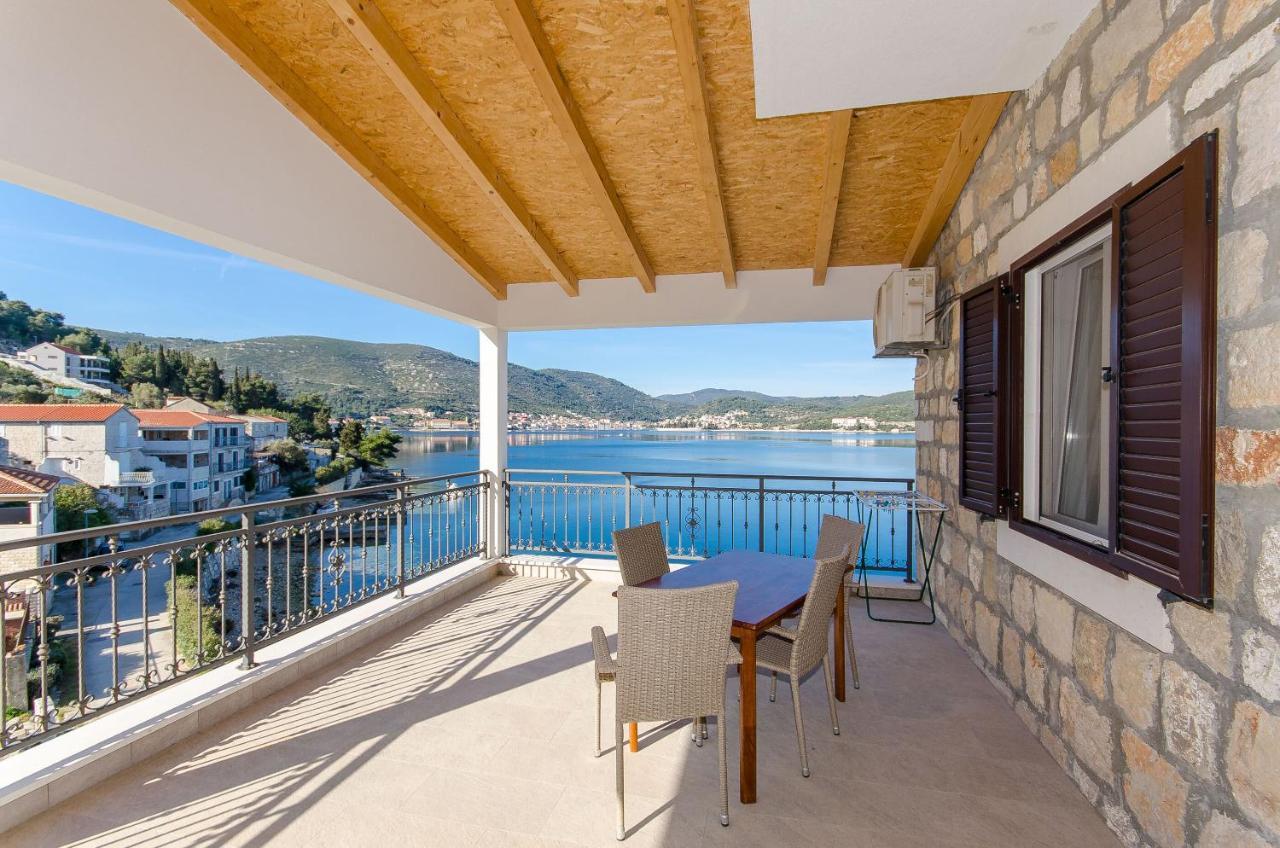Apartments Ivanka Вис Экстерьер фото
